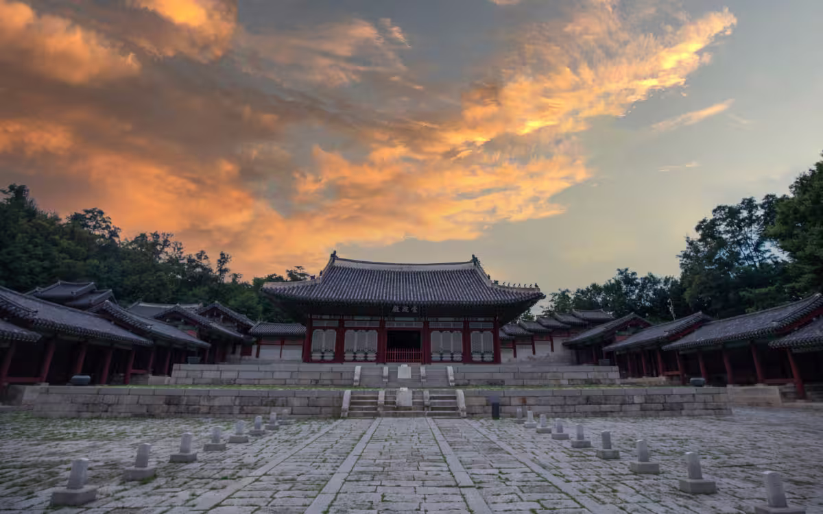 Sungjeongjeon, el salón del trono reconstruido del Palacio Gyeonghuigung, Seúl